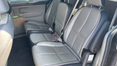 2017 Kia Sedona LX - Image 4