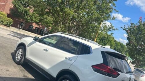2017 Nissan Rogue SV FWD - Image 7