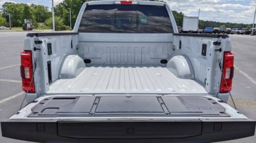 2023 Ford F-150 XLT SuperCrew 5.5' Box 4WD - Image 6