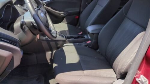 2016 Ford Focus SE Sedan - Image 8