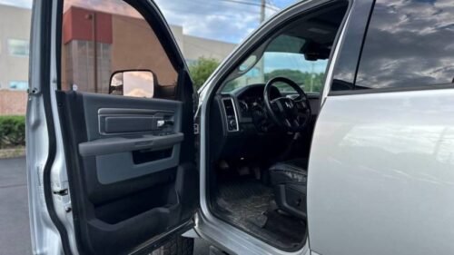 2016 Ram 2500 Big Horn Crew Cab 6'4" Box 4WD - Image 9