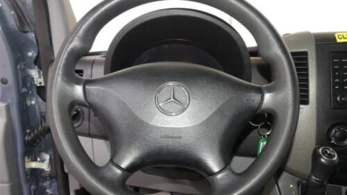 2018 Mercedes-Benz Sprinter Cargo Van 2500 Standard Roof SWB RWD - Image 3