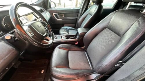 2017 Land Rover Discovery Sport SE - Image 8