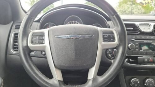 2014 Chrysler 200 Touring Sedan - Image 5