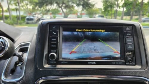 2017 Dodge Grand Caravan SXT - Image 3