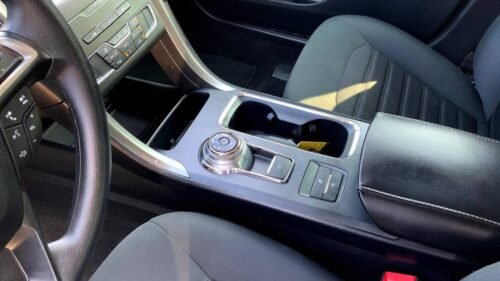 2020 Ford Fusion SE FWD - Image 2