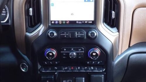 2021 Chevrolet Silverado 2500HD High Country Crew Cab Standard Bed 4WD - Image 4