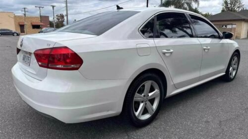 2012 Volkswagen Passat SE 2.5 Auto (PZEV) - Image 9