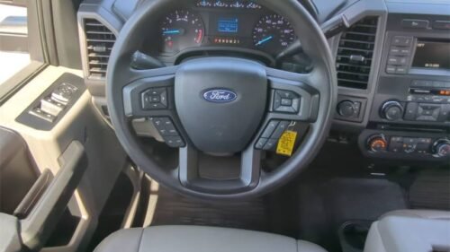 2018 Ford Super Duty F-250 XL 4WD Crew Cab 6.75' Box - Image 4