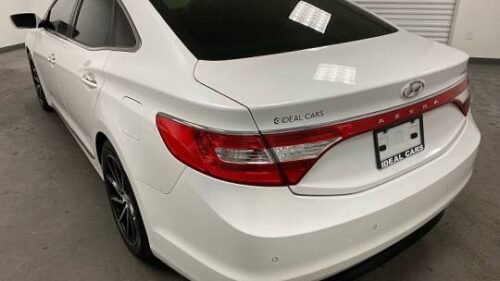 2017 Hyundai Azera Limited - Image 8