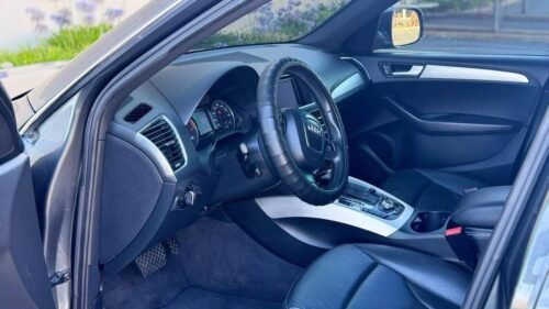 2012 Audi Q5 Premium Plus 3.2L quattro - Image 9