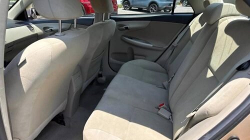 2012 Toyota Corolla LE Automatic - Image 8