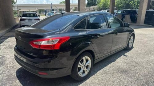 2014 Ford Focus SE Sedan - Image 5
