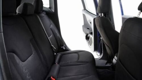 2017 Jeep Renegade Latitude FWD - Image 4
