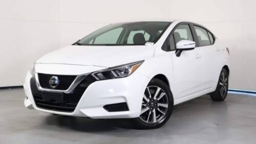2021 Nissan Versa SV CVT - Image 11