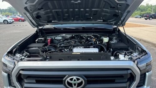 New 2024 Toyota Tacoma SR Double Cab 5' Bed 4WD Manual - Image 10