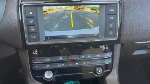 2017 Jaguar F-PACE Prestige 20d - Image 4