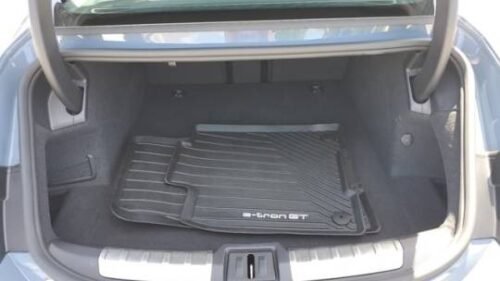 2023 Audi e-tron GT Premium Plus - Image 9