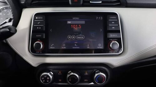 2021 Nissan Versa SV CVT - Image 5