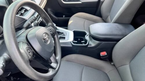 2022 Toyota RAV4 LE AWD - Image 5