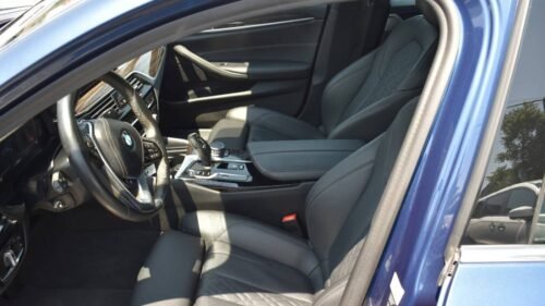 2021 BMW 530i xDrive - Image 6