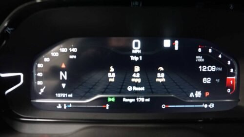 2023 GMC Yukon XL Denali 4WD - Image 2