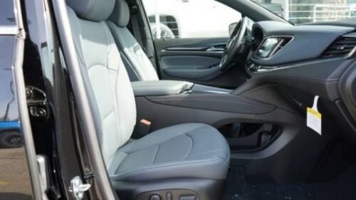 New 2023 Buick Enclave Essence AWD - Image 8