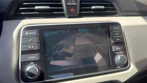 2021 Nissan Versa SV CVT - Image 3
