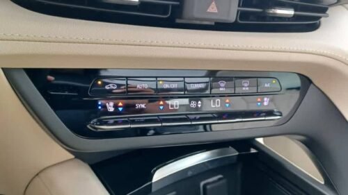 New 2023 Buick Envision Avenir AWD - Image 4