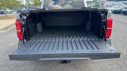 New 2024 Toyota Tacoma SR Double Cab 5' Bed 4WD Manual - Image 12
