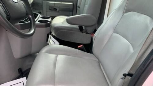 2017 Ford E-Series Cutaway E-350 138" DRW - Image 6