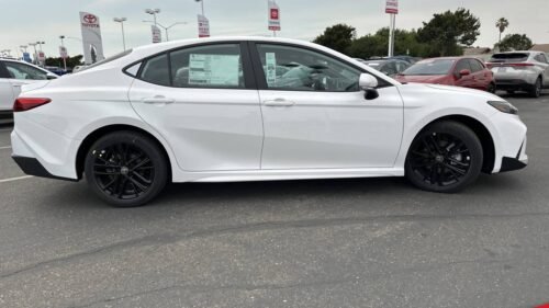 New 2025 Toyota Camry SE FWD - Image 10
