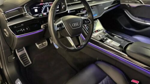 2022 Audi S8 Sedan - Image 10