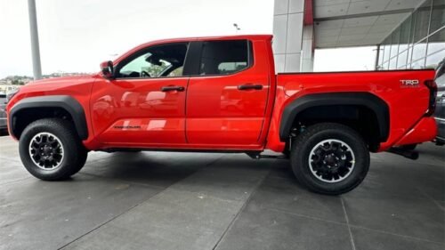 New 2024 Toyota Tacoma TRD Off Road Double Cab 5' Bed 4WD Automatic - Image 14