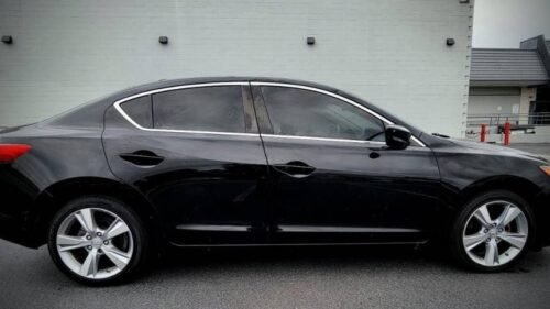 2013 Acura ILX 2.0L Automatic with Technology Package - Image 9