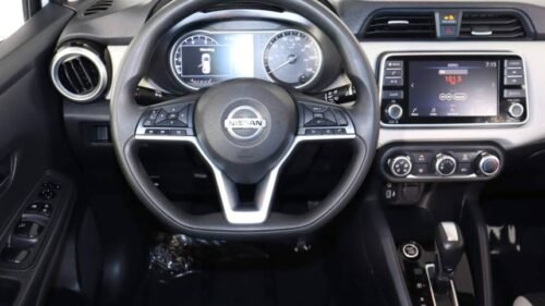 2021 Nissan Versa SV CVT - Image 4