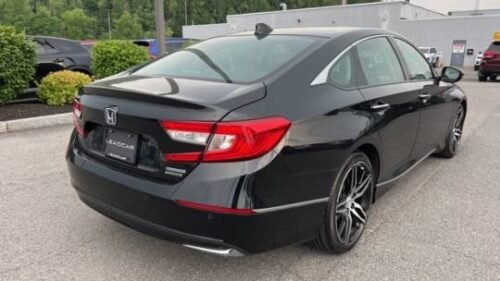 2021 Honda Accord Hybrid Touring CVT - Image 8