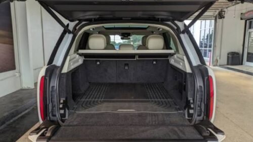 2023 Land Rover Range Rover P530 SE SWB - Image 2