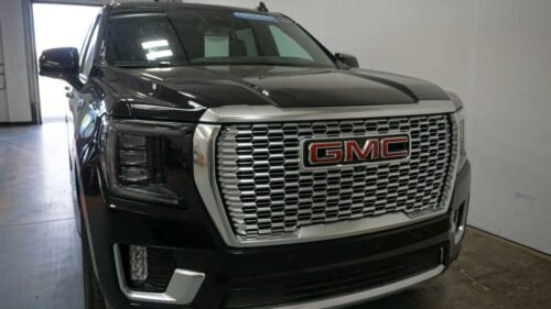 2023 GMC Yukon XL Denali 4WD - Image 10