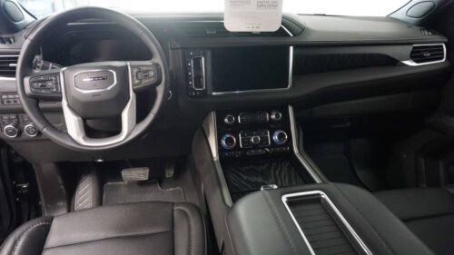 2023 GMC Yukon XL Denali 4WD - Image 6