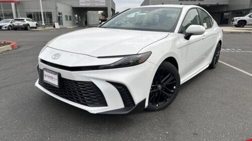 New 2025 Toyota Camry SE FWD - Image 9