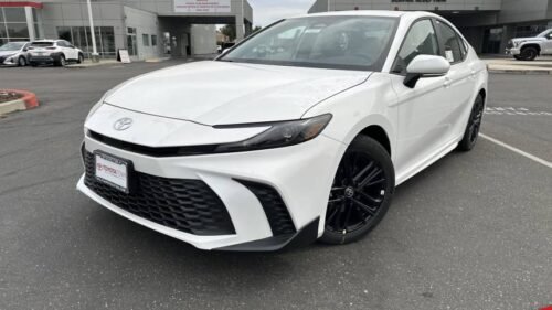 New 2025 Toyota Camry SE FWD - Image 13