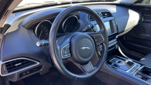 2018 Jaguar XE Premium 25t AWD - Image 5