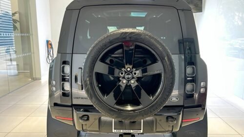 2023 Land Rover Defender 90 X - Image 17